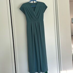 Halara short sleeve stretchy V neck maxi dress